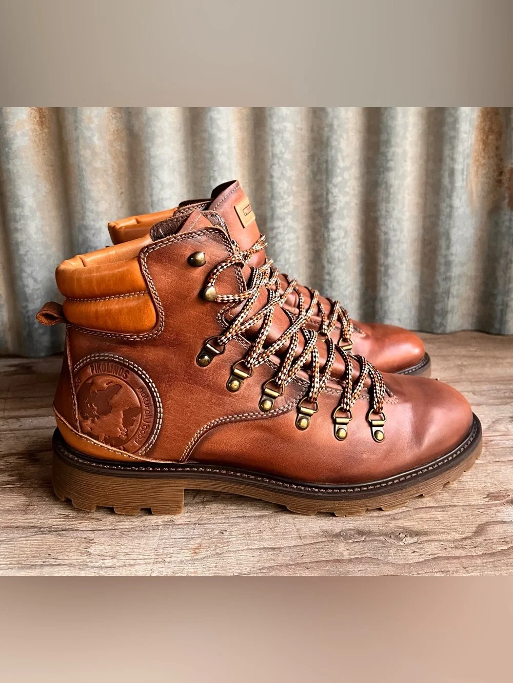Pikolinos Pirineos M6S hiking boots
